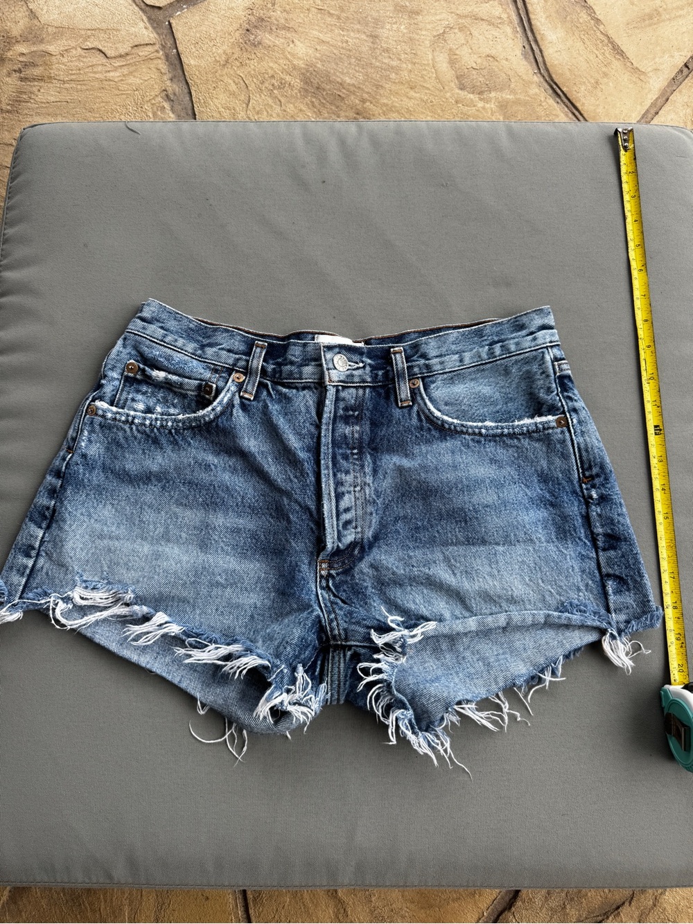 AGOLDE Denim Cutoff Shorts Size 29 Distressed Frayed Hem Blue Jean Shorts